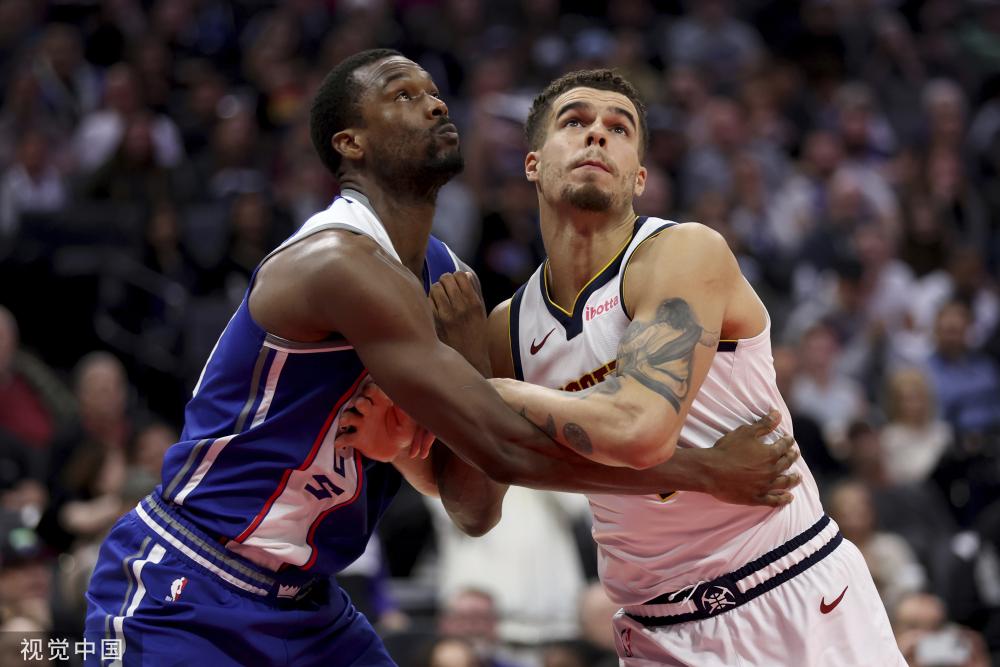 他在场上的 他在场上的