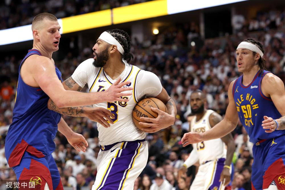 神显得尤为 神显得尤为